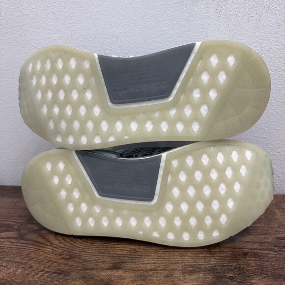 Adidas NMD_R1 STLT PRIMEKNIT 'ASH GREEN' Women Size 9 Running Shoes LIKE NEW - Picture 8 of 10